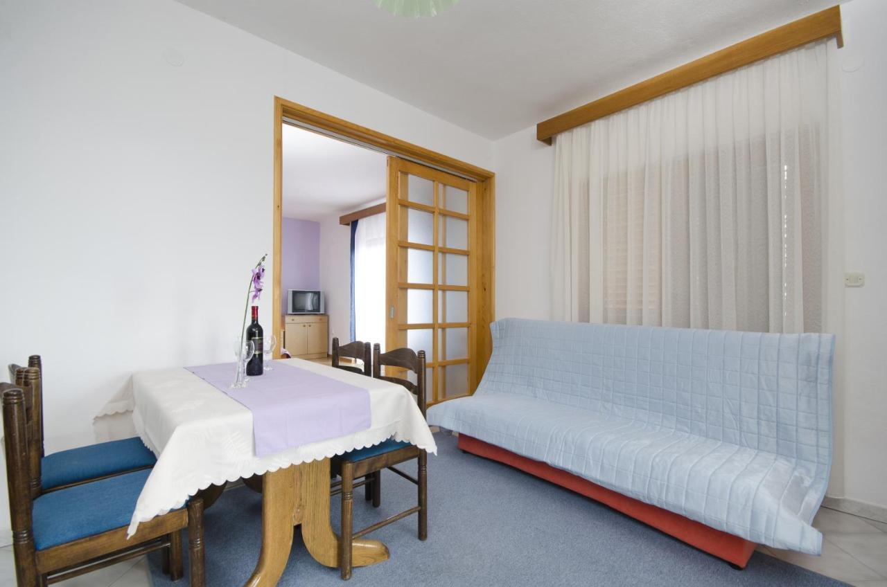 Family Friendly Apartments With A Swimming Pool Baska Voda, Makarska - 12442 Exterior foto