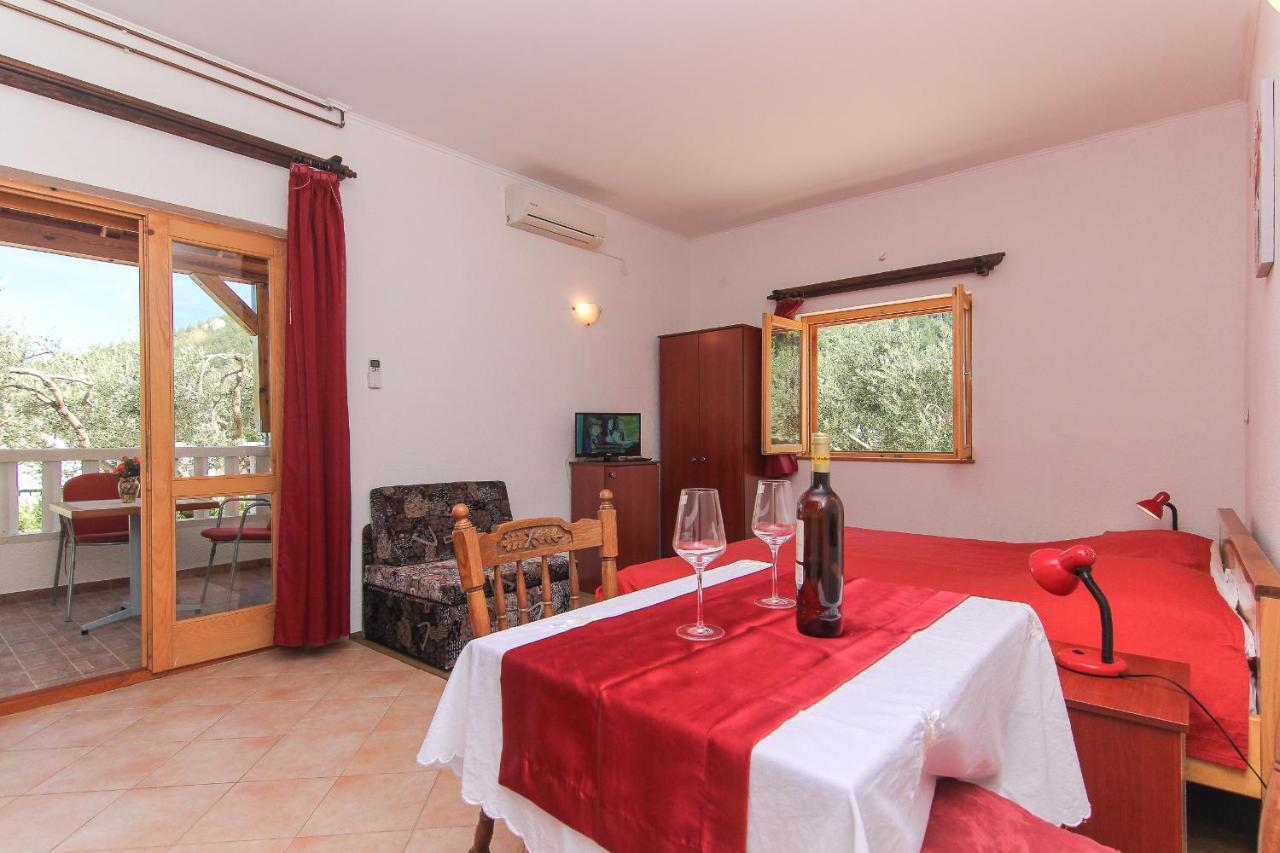 Family Friendly Apartments With A Swimming Pool Baska Voda, Makarska - 12442 Exterior foto