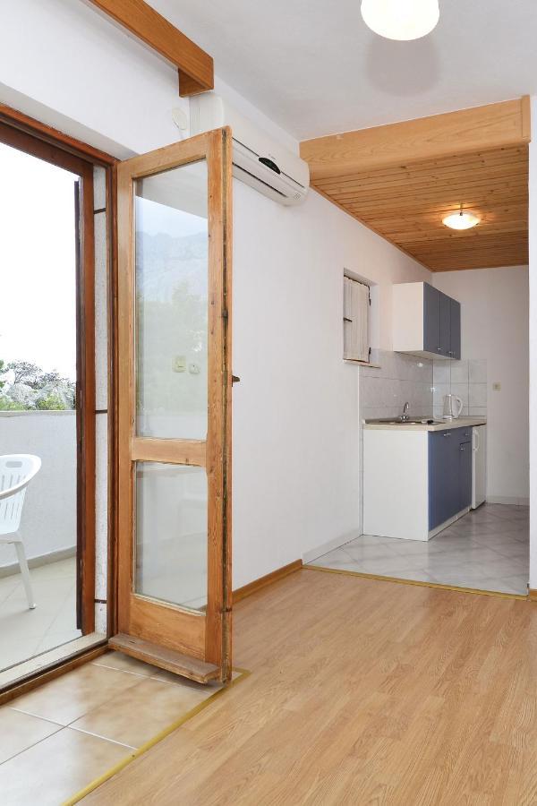 Family Friendly Apartments With A Swimming Pool Baska Voda, Makarska - 12442 Exterior foto