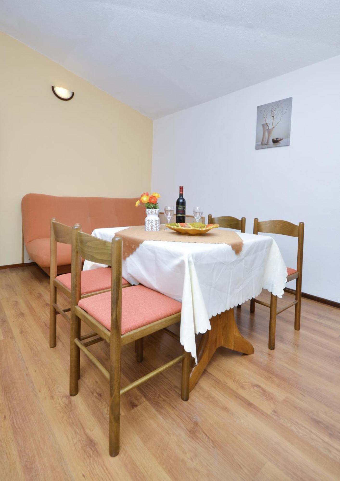 Family Friendly Apartments With A Swimming Pool Baska Voda, Makarska - 12442 Quarto foto